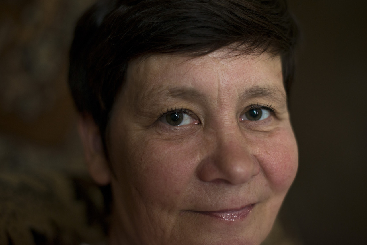Надежда Иванова работает воспитателем в детском саду.