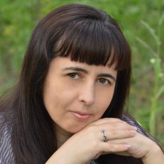 Анна Межова
