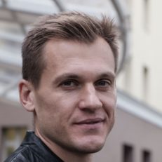 Артем Ребров