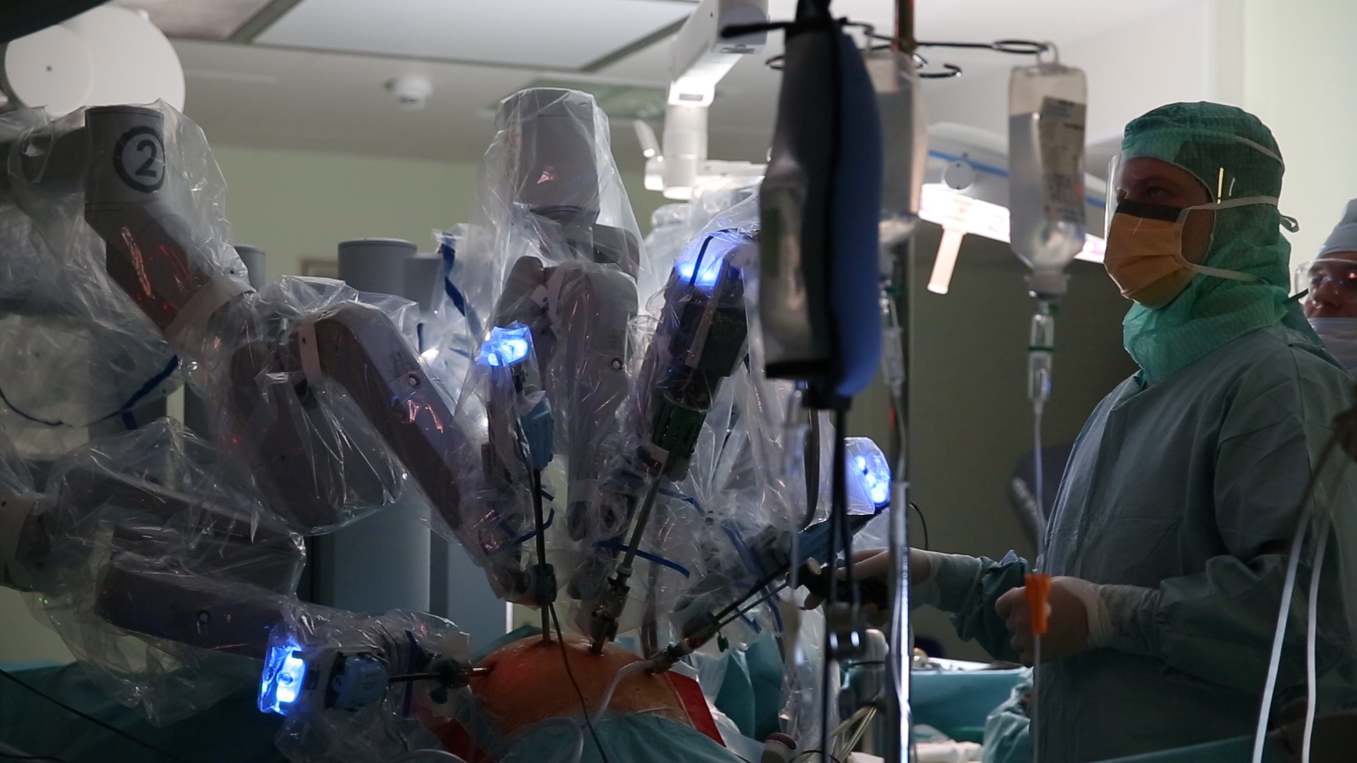 Делают операцию сложную. Какие операции делают в новосибирске. Какие операции делают в новосибирске. Операция на головном мозге. Больница новосибирск операции.