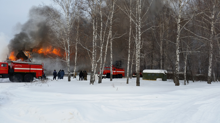 Погода в тавде на неделю. МЧС Тавда Свердловской области. Пожарная часть Тавда. Пожарная часть нижняя Тавда. Пожар в Тавде.
