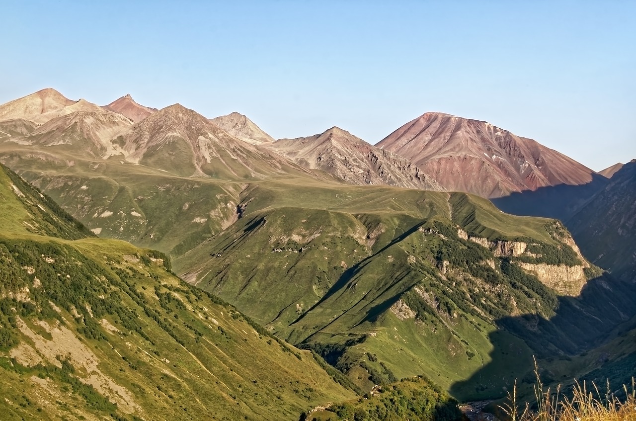 Грузия кавказский хребет