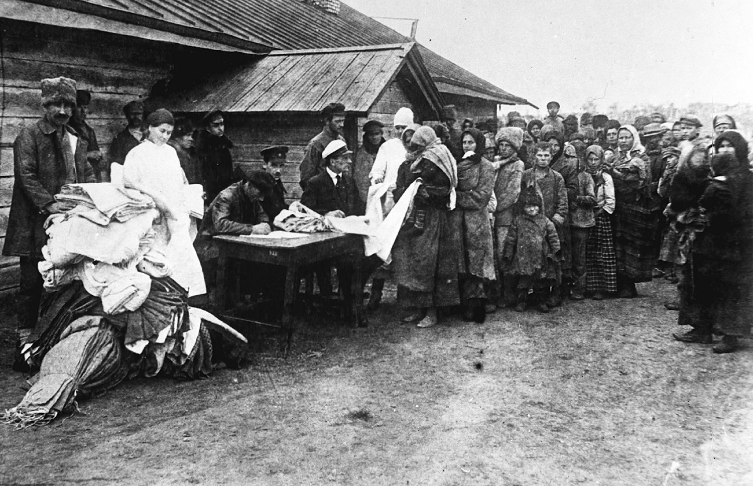 Голод 1931. 1921—1922 Гг. – голод в Советской России.