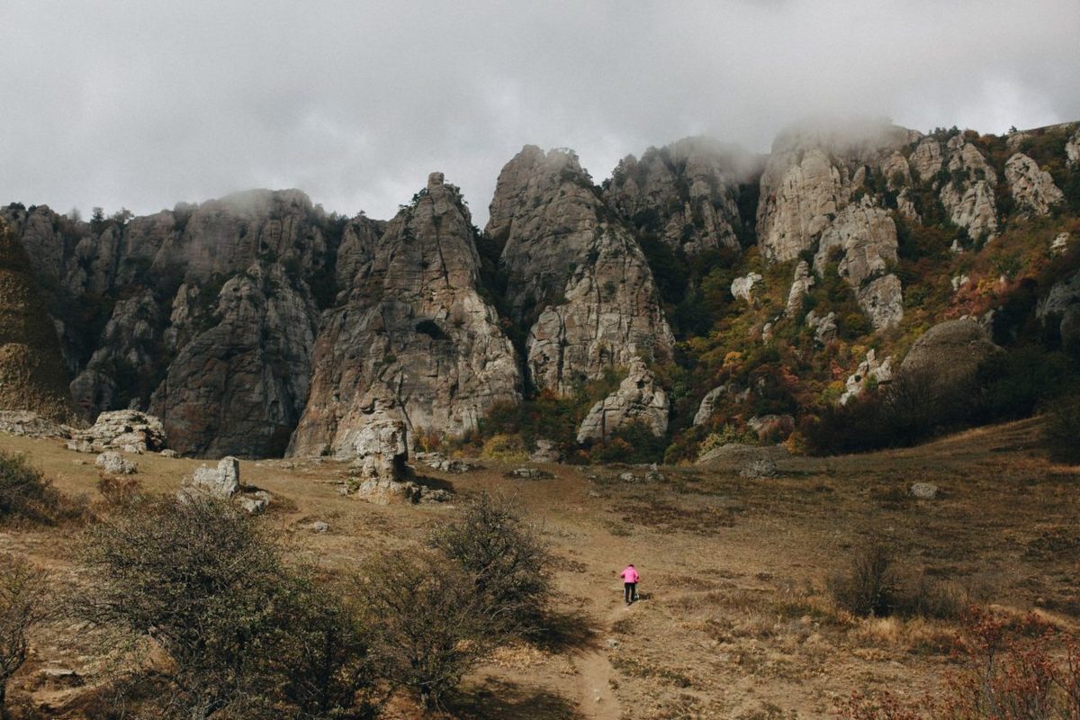  Эльвира Тимофеевна Насонова в Долине привидений в районе горы Демерджи