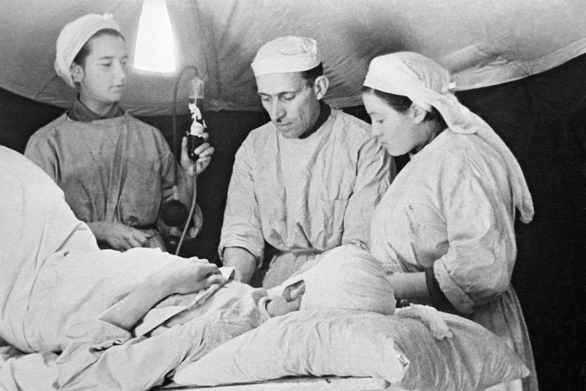  Переливание крови во время Великой Отечественной войны, 1942 год