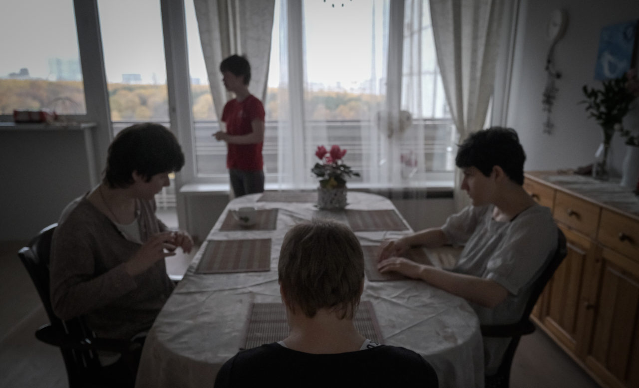 Стекло треснуло | Такие дела