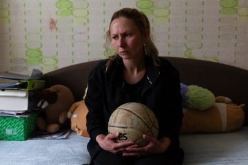 Трое зашли, двое вышли