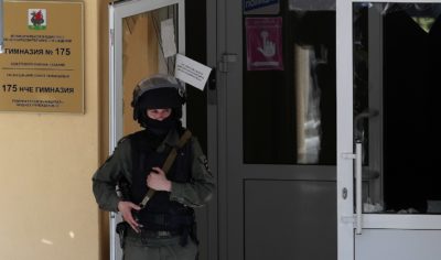 «Дети сутками учатся. А потом себя режут». Школьные психологи — о профилактике подростковых суицидов