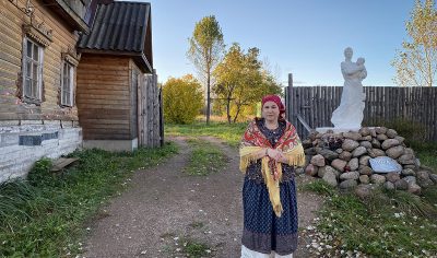 Дом с зарубками, памятник Нюре и узоры невидимых нитей